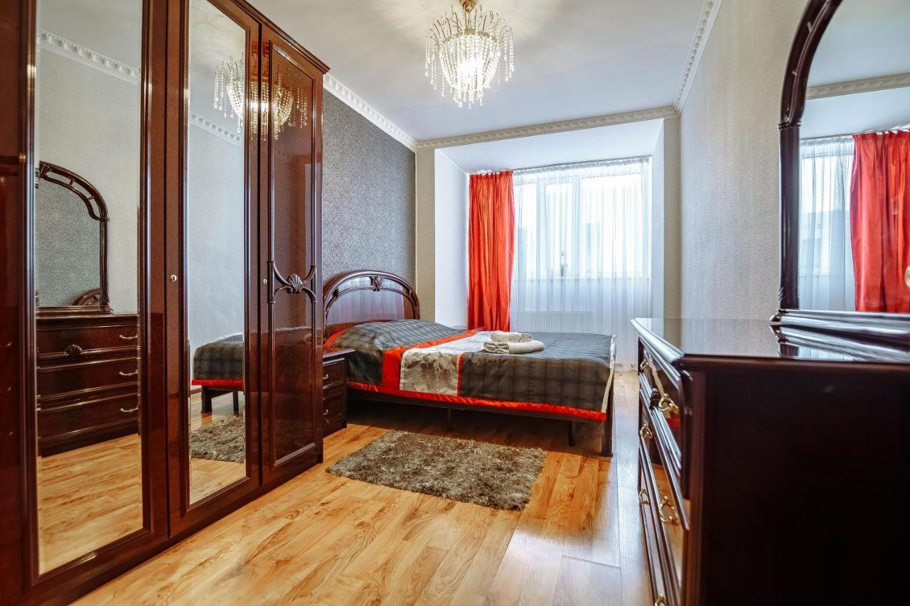 Two Bedroom Apartment On Syganak Street 64-1 Astana Eksteriør billede